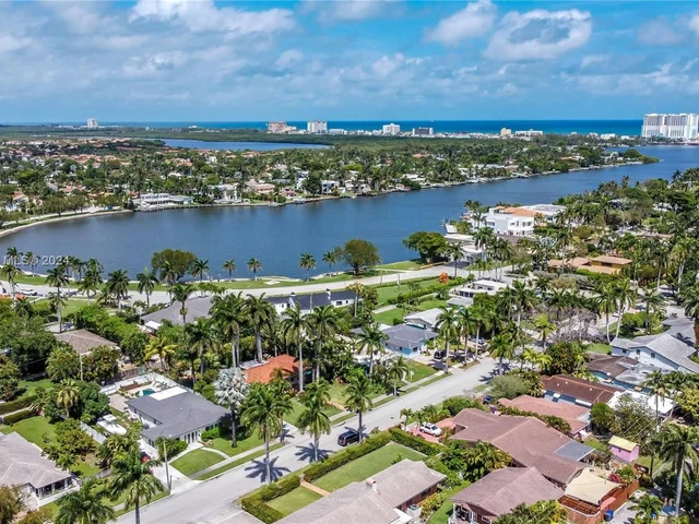 1223 Polk St, Hollywood FL 33019