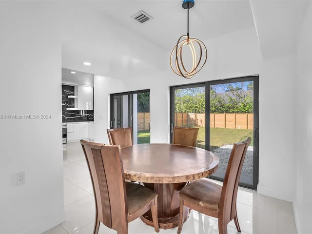 1223 Polk St, Hollywood FL 33019