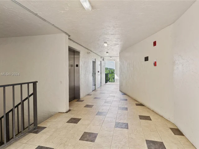 3070 NW 48th Ter # 414, Lauderdale Lakes FL 33313