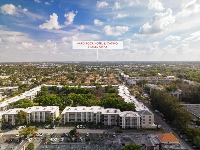 3070 NW 48th Ter # 414, Lauderdale Lakes FL 33313