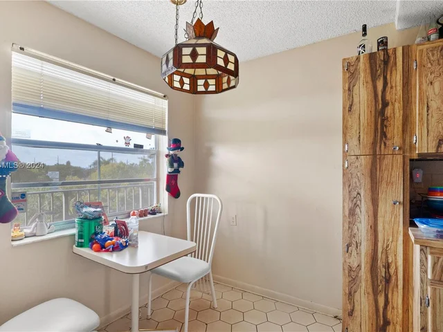 3070 NW 48th Ter # 414, Lauderdale Lakes FL 33313