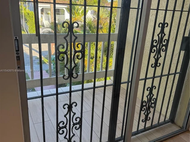 112 NW 32nd Pl # 112, Miami FL 33125