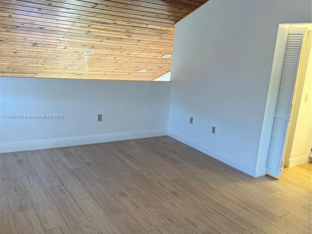 112 NW 32nd Pl # 112, Miami FL 33125