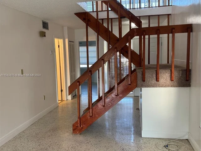 112 NW 32nd Pl # 112, Miami FL 33125