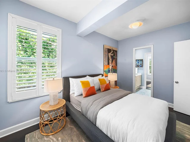 255 W Rivo Alto Dr, Miami Beach FL 33139