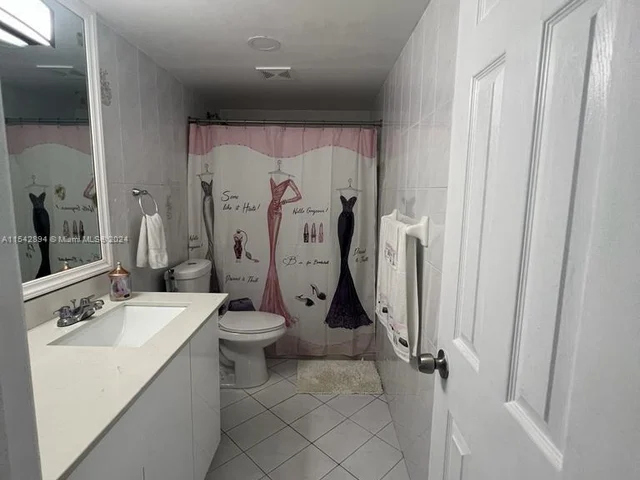 1890 W 56th St # 1325, Hialeah FL 33012