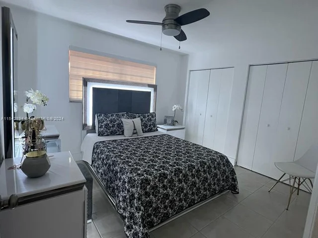 1890 W 56th St # 1325, Hialeah FL 33012