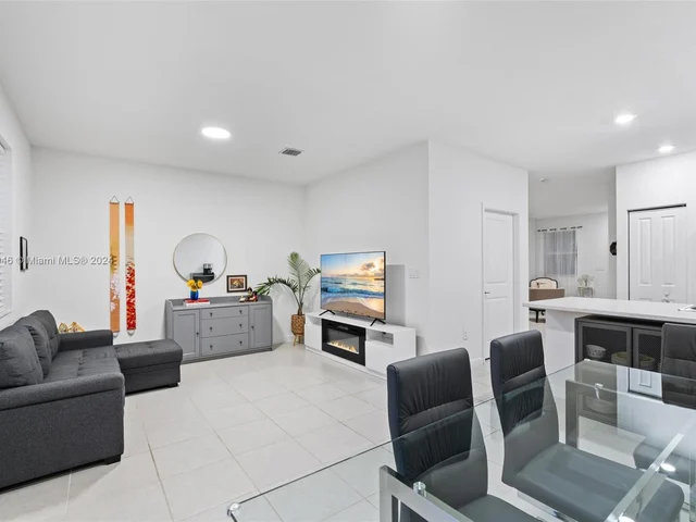 1170 SE 26th Ter # 1170, Homestead FL 33035