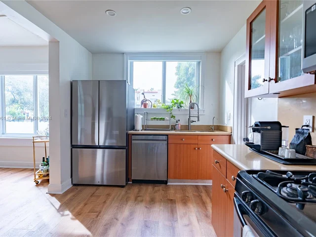 55 NE 46th St, Miami FL 33137