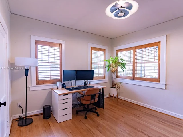 55 NE 46th St, Miami FL 33137