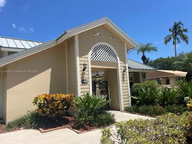 2902 Foxboro Ct # 2902, Boynton Beach FL 33436