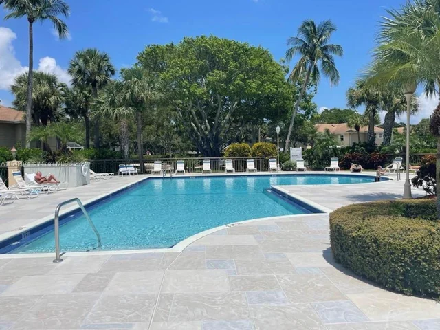 2902 Foxboro Ct # 2902, Boynton Beach FL 33436