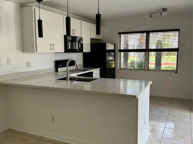 2902 Foxboro Ct # 2902, Boynton Beach FL 33436