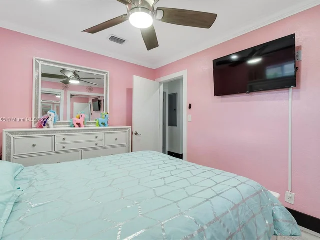 1501 NW 64th Ave, Margate FL 33063