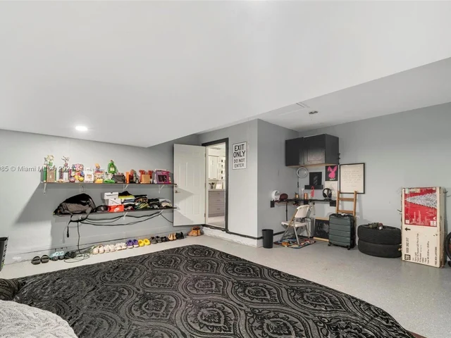 1501 NW 64th Ave, Margate FL 33063