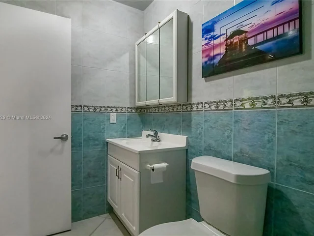 1457 Atlantic Shores Blvd # 2, Hallandale Beach FL 33009