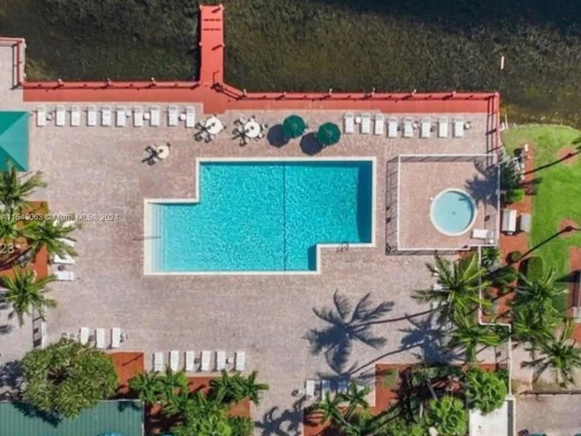 9420 Poinciana Pl # 406, Davie FL 33324