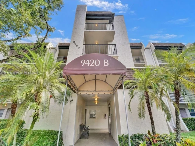 9420 Poinciana Pl # 406, Davie FL 33324