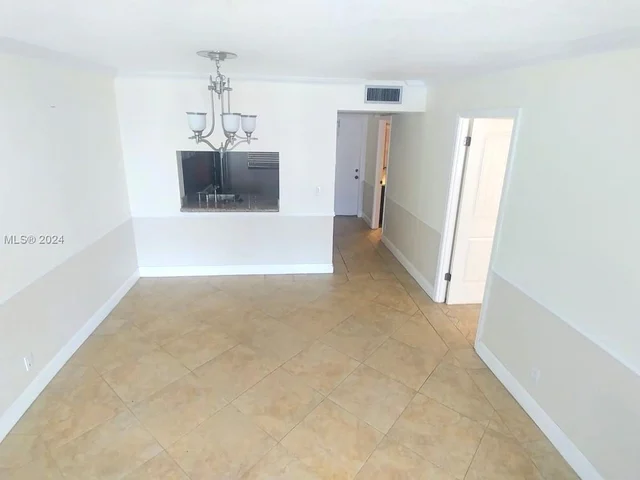 9420 Poinciana Pl # 406, Davie FL 33324