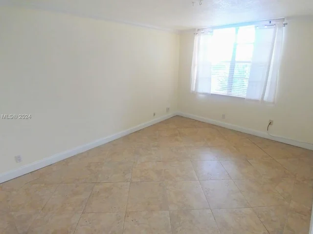 9420 Poinciana Pl # 406, Davie FL 33324