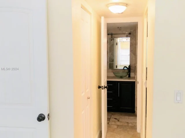 9420 Poinciana Pl # 406, Davie FL 33324