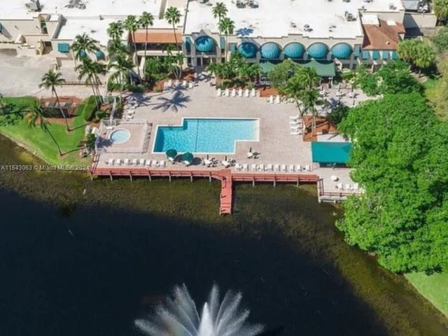 9420 Poinciana Pl # 406, Davie FL 33324