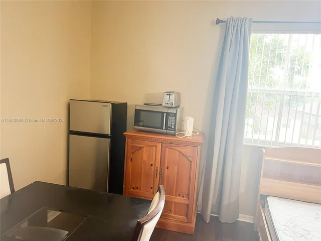 9123 SW 152Path # A, Miami FL 33196