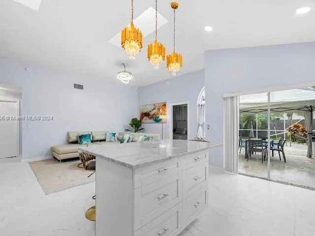 2002 Lake Breeze Ct, Wellington FL 33414