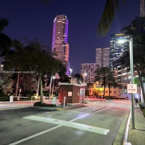 350 S Miami Ave # 3913, Miami FL 33130