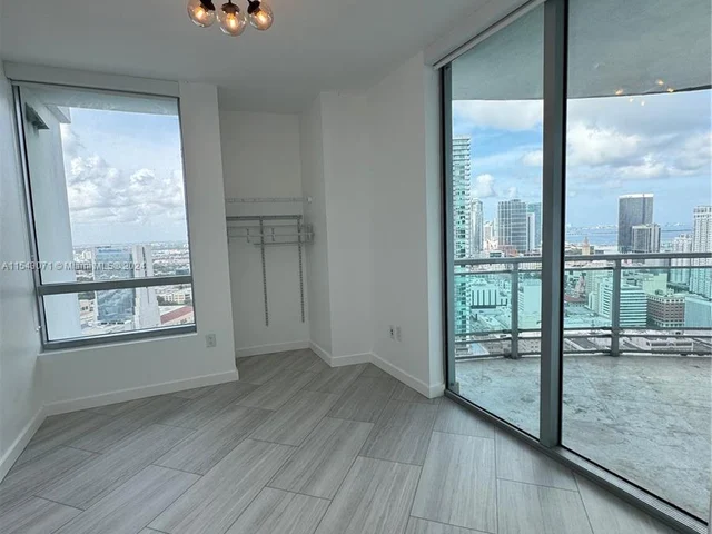 350 S Miami Ave # 3913, Miami FL 33130