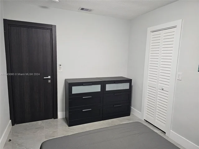 2228 N 19th Ave, Hollywood FL 33020