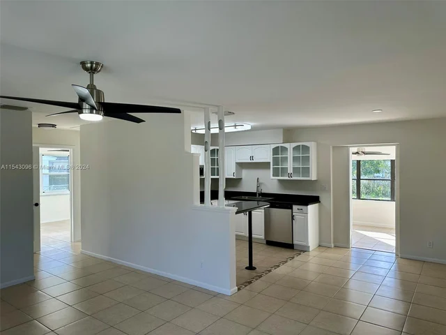 622 Avenida Hermosa, West Palm Beach FL 33405