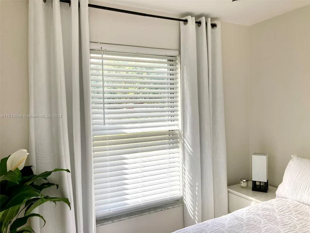 622 Avenida Hermosa, West Palm Beach FL 33405