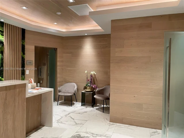 90 SW 3rd St # 1803, Miami FL 33130