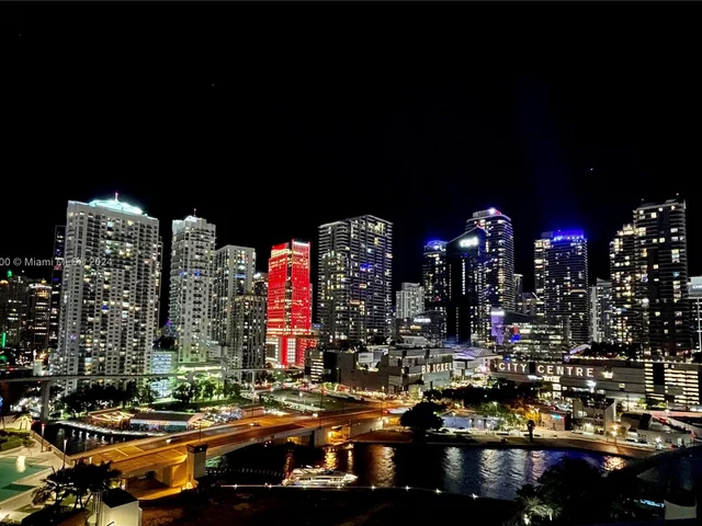 90 SW 3rd St # 1803, Miami FL 33130