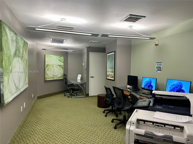 90 SW 3rd St # 1803, Miami FL 33130