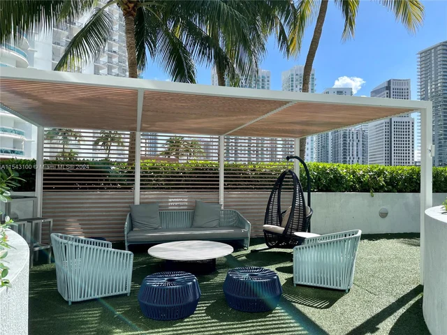 90 SW 3rd St # 1803, Miami FL 33130