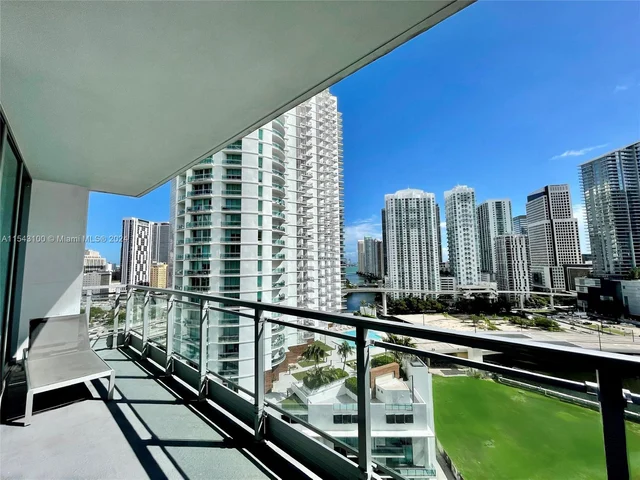 90 SW 3rd St # 1803, Miami FL 33130