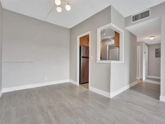 400 N Riverside Dr # 303, Pompano Beach FL 33062