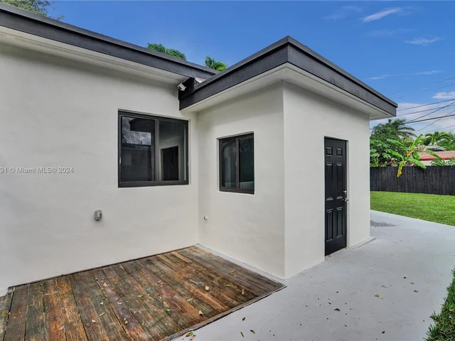 5991 SW 45th ST, Miami FL 33155