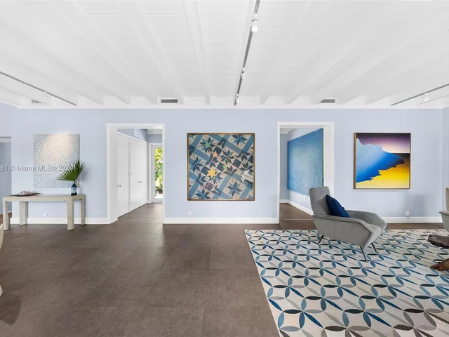 255 W Rivo Alto Dr, Miami Beach FL 33139