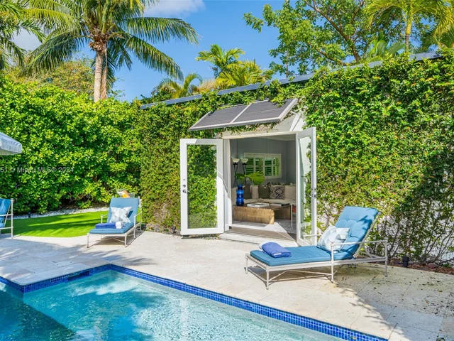 255 W Rivo Alto Dr, Miami Beach FL 33139