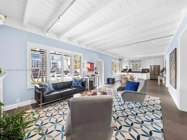 255 W Rivo Alto Dr, Miami Beach FL 33139