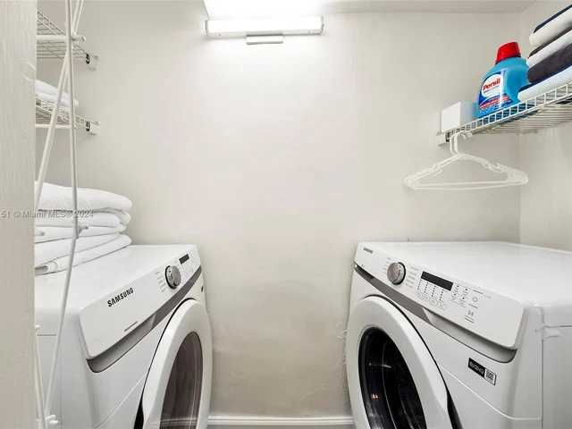 255 W Rivo Alto Dr, Miami Beach FL 33139