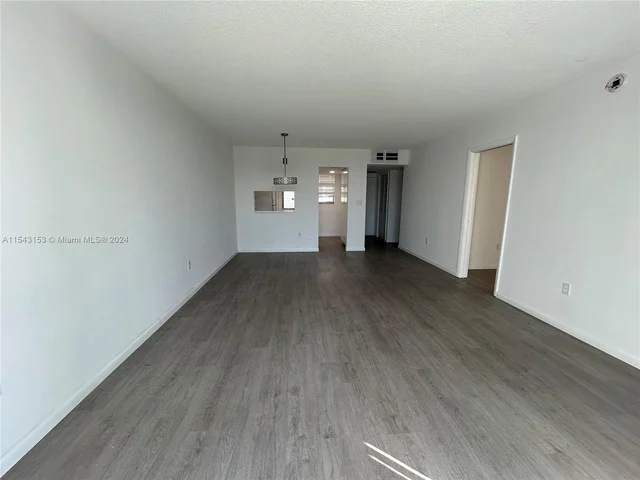 2859 Leonard Dr # G304, Aventura FL 33160