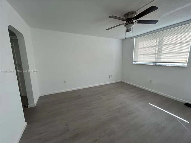 2859 Leonard Dr # G304, Aventura FL 33160