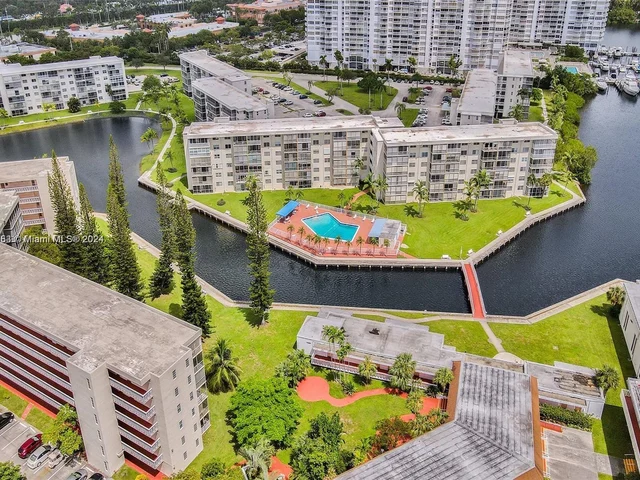 2859 Leonard Dr # G304, Aventura FL 33160