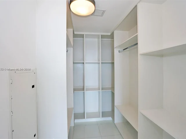 200 Biscayne Boulevard Way # 3603, Miami FL 33131