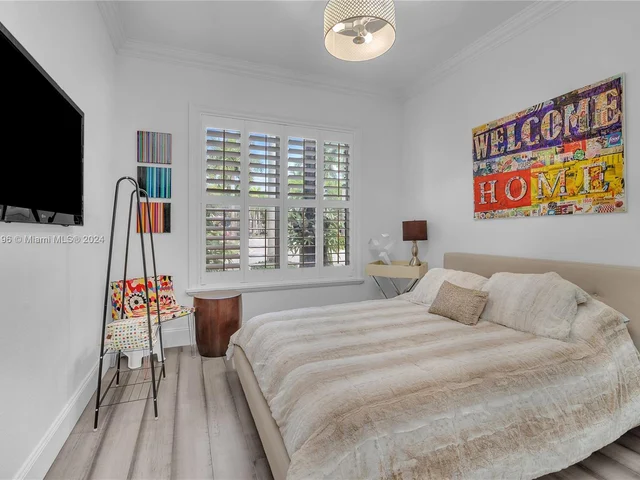 1719 Harbor View Cir, Weston FL 33327