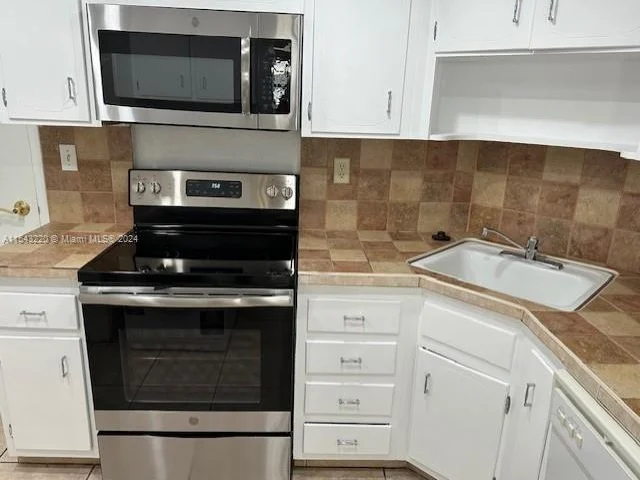 4010 Galt Ocean Dr # 716, Fort Lauderdale FL 33308